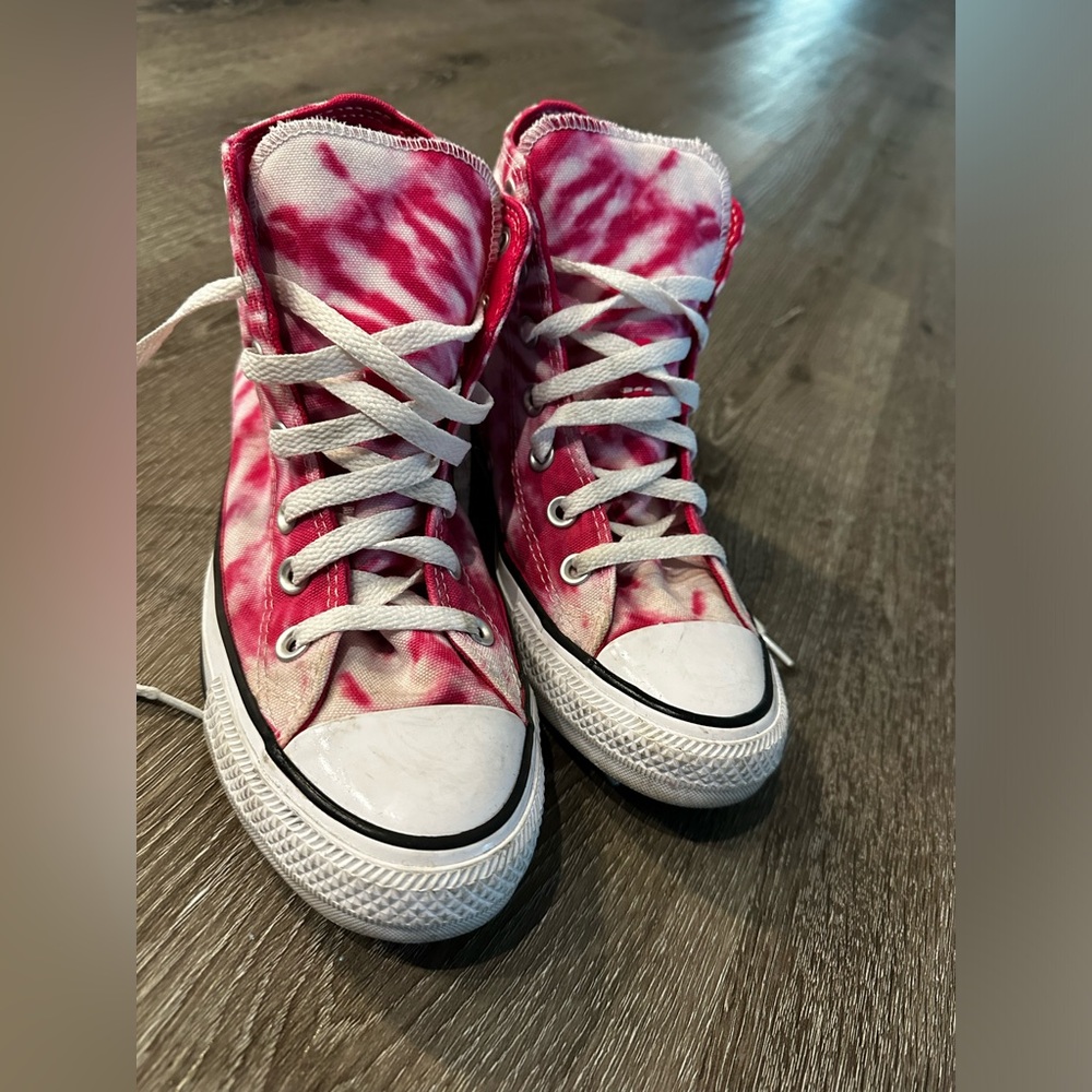 Women's tie die converse size 7
